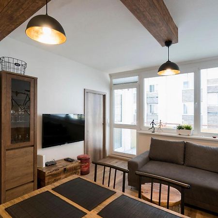 Stylish Centrally Located 1Br Apartment With Parking Bratislava Buitenkant foto