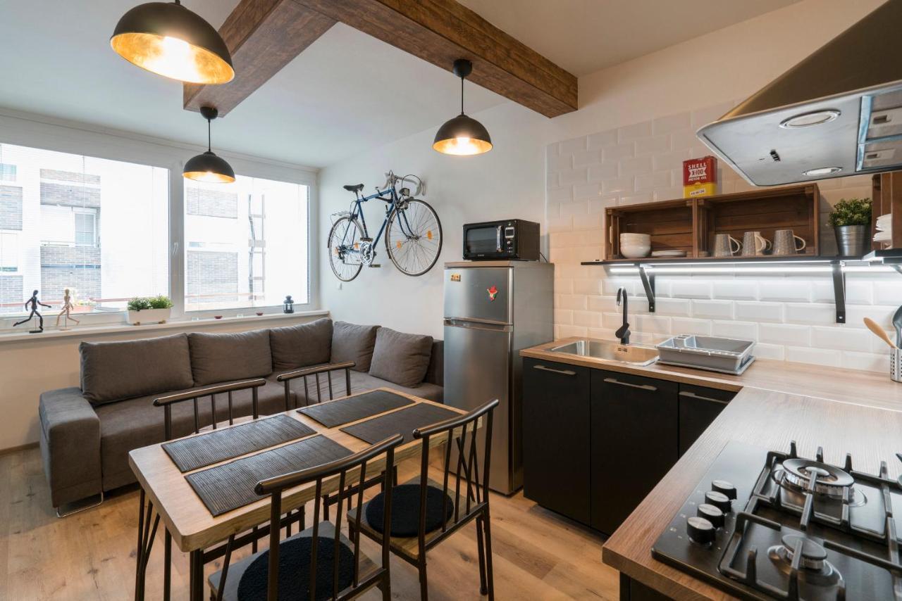 Stylish Centrally Located 1Br Apartment With Parking Bratislava Buitenkant foto