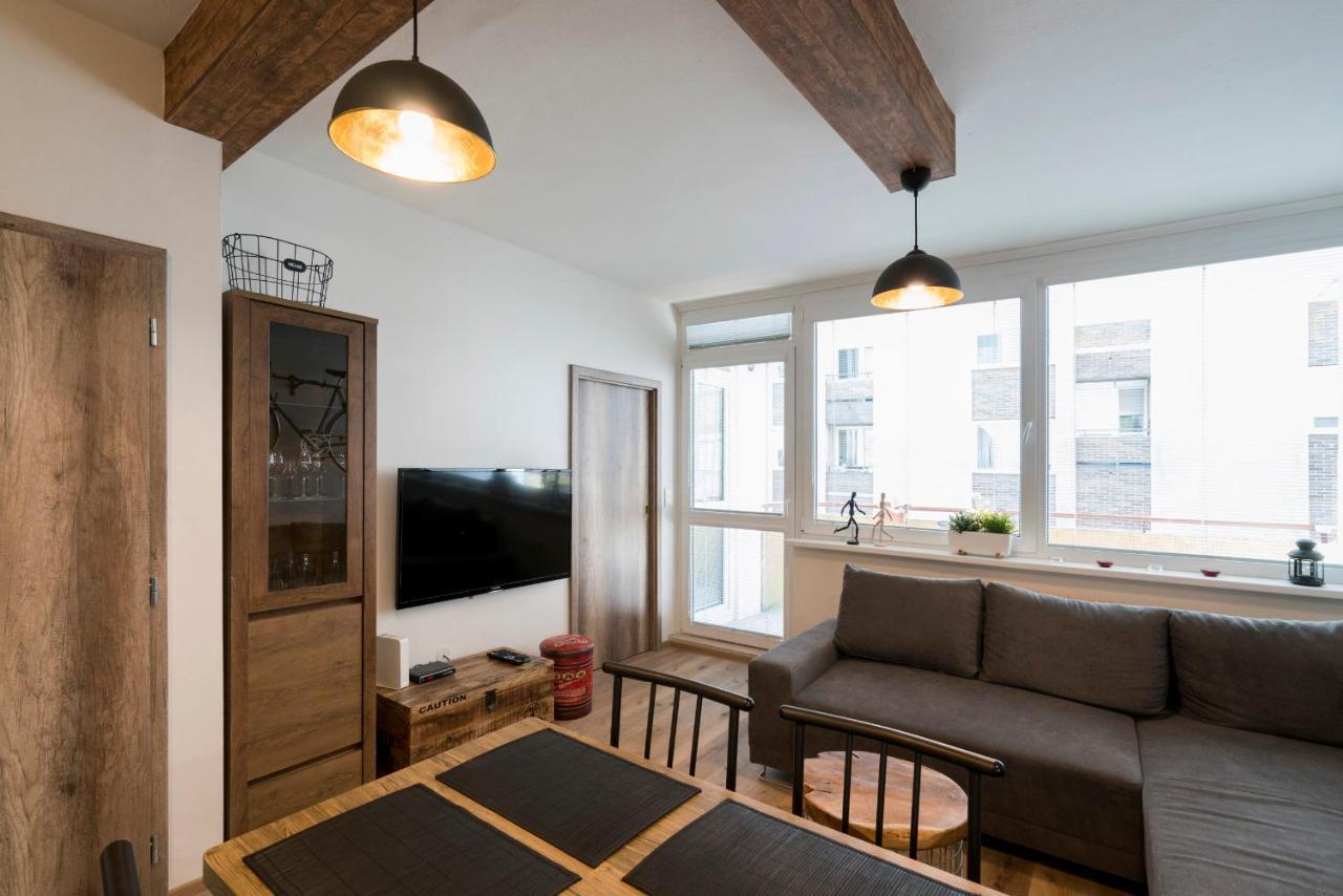 Stylish Centrally Located 1Br Apartment With Parking Bratislava Buitenkant foto