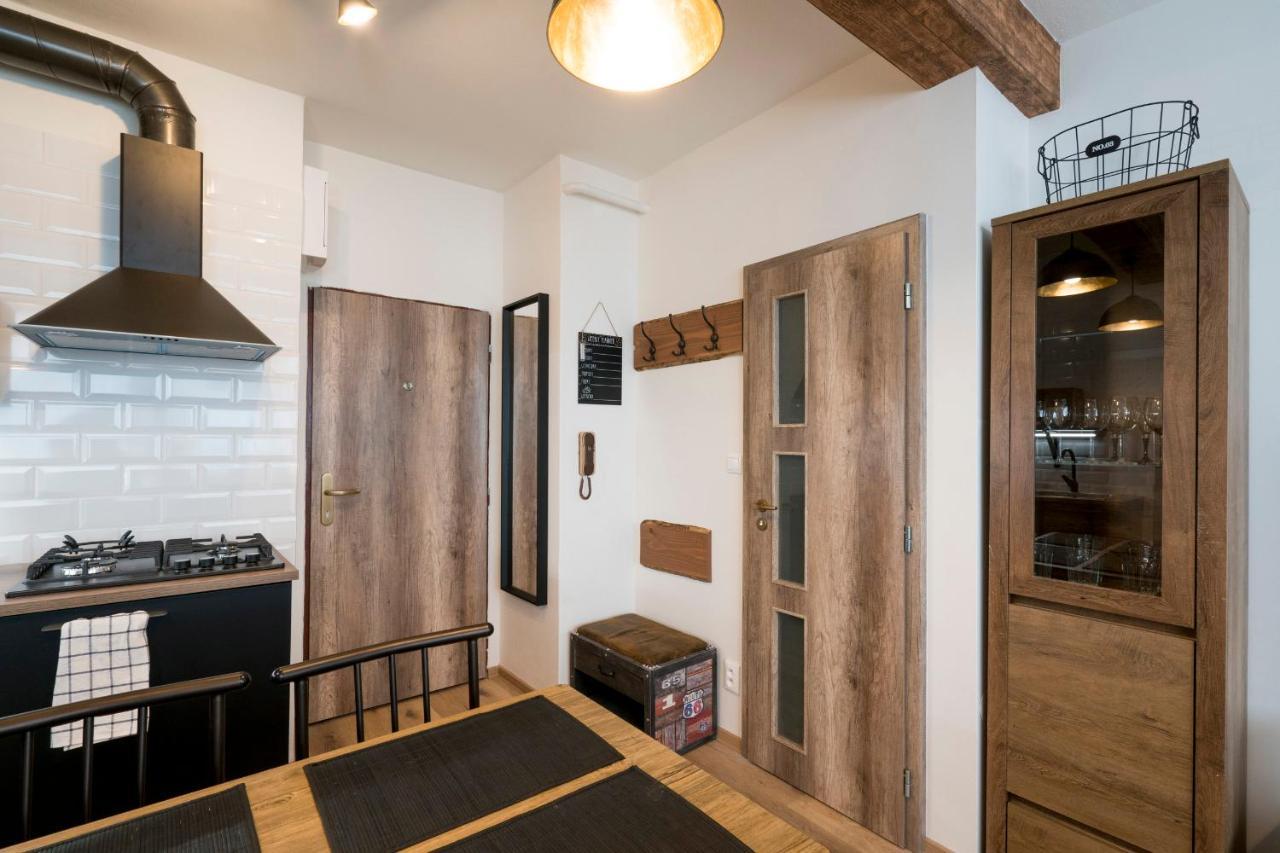 Stylish Centrally Located 1Br Apartment With Parking Bratislava Buitenkant foto